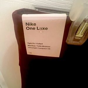 Nike One Luxe 7/8 Tight 1x NWT